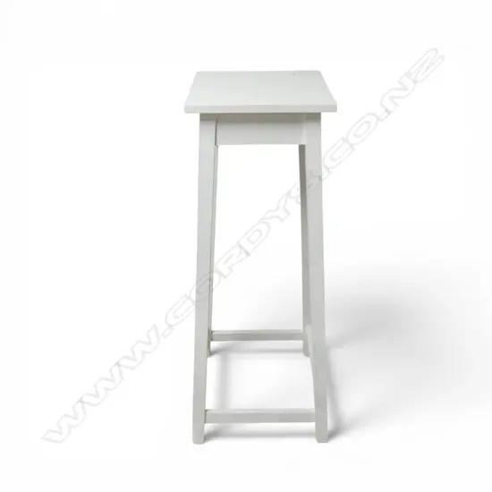 TALL WHITE WOODEN PLANT or DISPLAYSTAND, H.1100mm