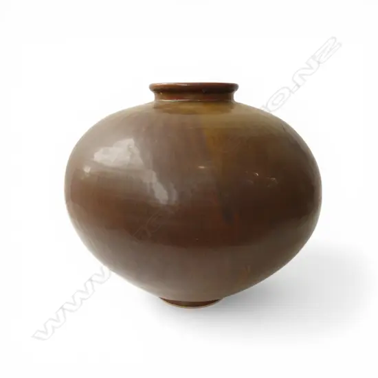 ORIENTAL OVOID POTTERY VASE H.340mm