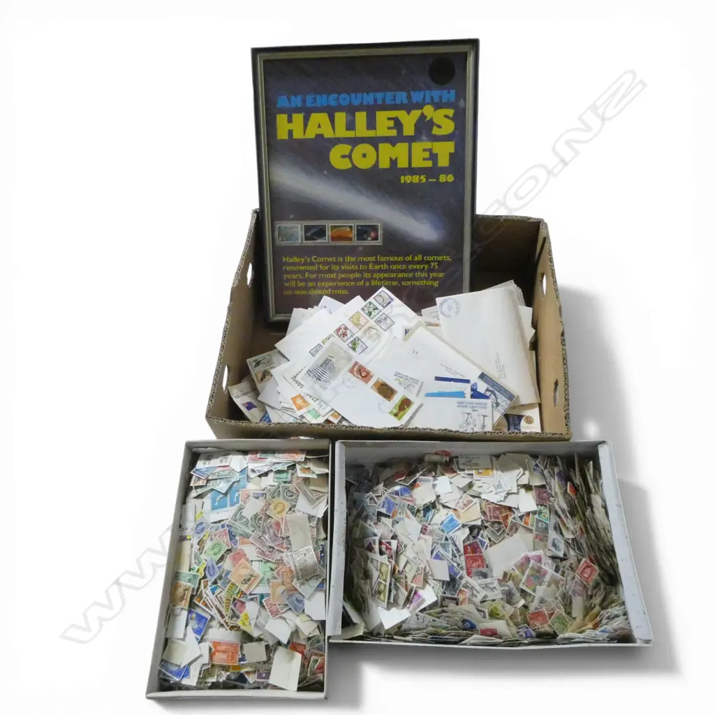 ASST. WORLD STAMPS  Image 1++