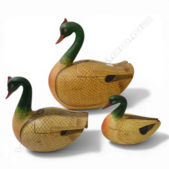 3 DUCK FORM LIDDED ORNAMENTS H.380mm