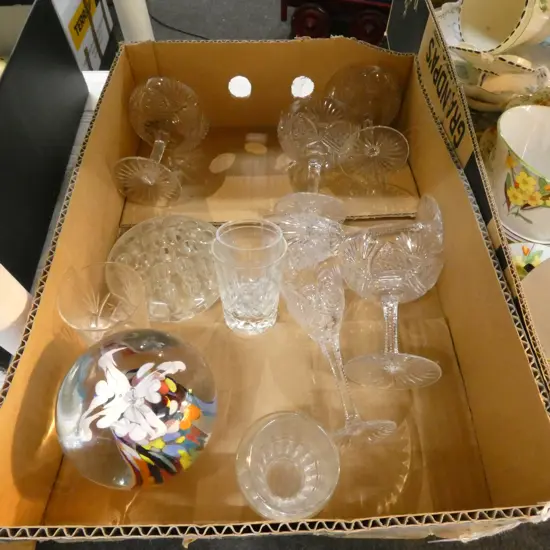 ASST. CRYSTAL/GLASS Incl. FROG, PAPERWEIGHT