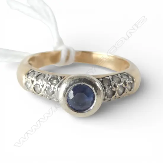 9ct RING SAPPHIRE & DIAMOND RING (NOT MARKED BUT TESTED) 3.5gms SIZE O