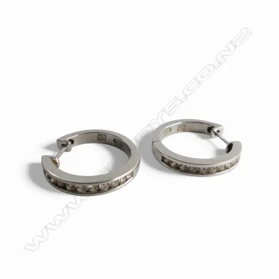 PR 9CT WG DIAMOND HOOP EARRINGS 19mm dia 5gms