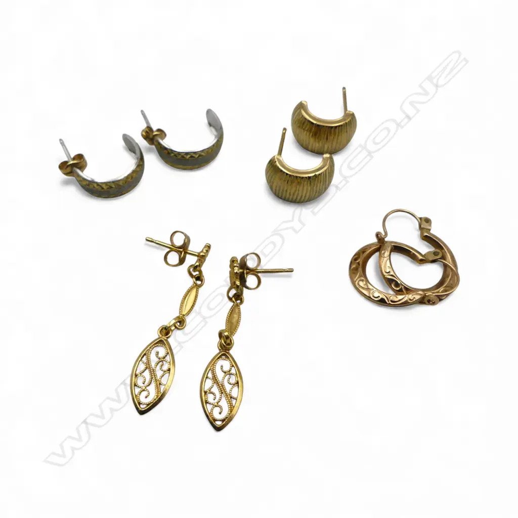 4 PRS 9CT EARRINGS, 1 w. NO BUTTERFLIES 4.6gms, 1 PR NOT MARKED Image 1++