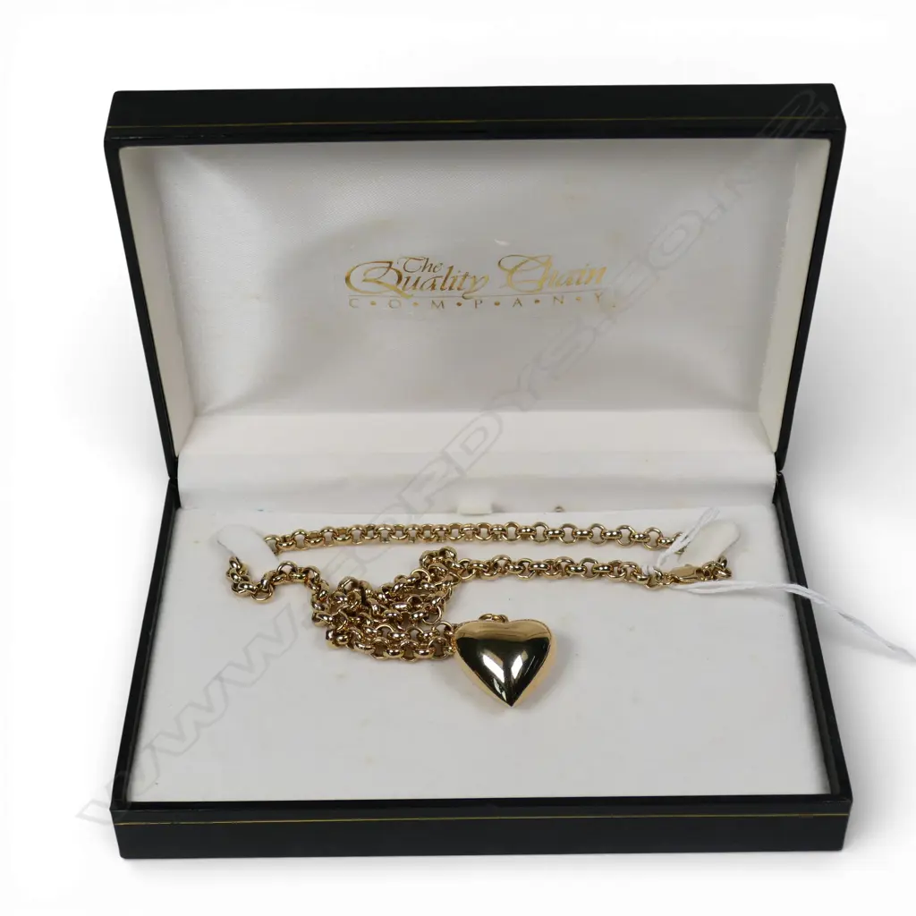 GOLD PLATED CHAIN AND HEART PENDANT Image 1++