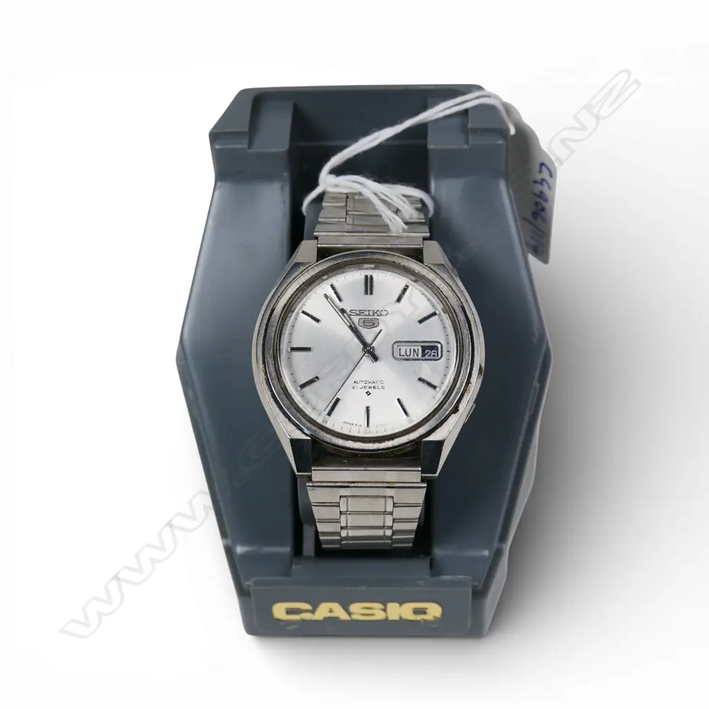 GENTS SEIKO 5 AUTOMATIC WRISTWATCH Image 1++