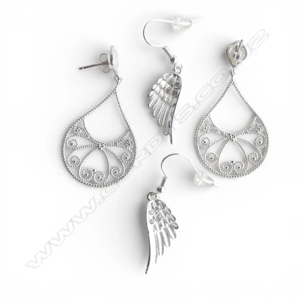 2PRS OF SILVER HANGING STYLE EARRINGS Image 1++