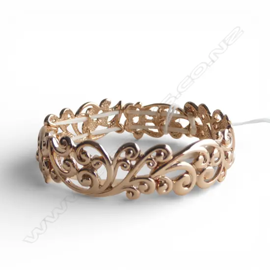 KIWICRAFT ROSE GOLD PLATED WITH EXPANDING STYLE STAP.  AS NEW