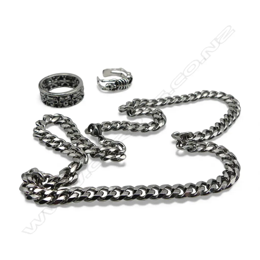 GENTS SET SKULL, SKELETON RINGS & NECKLACE Image 1++