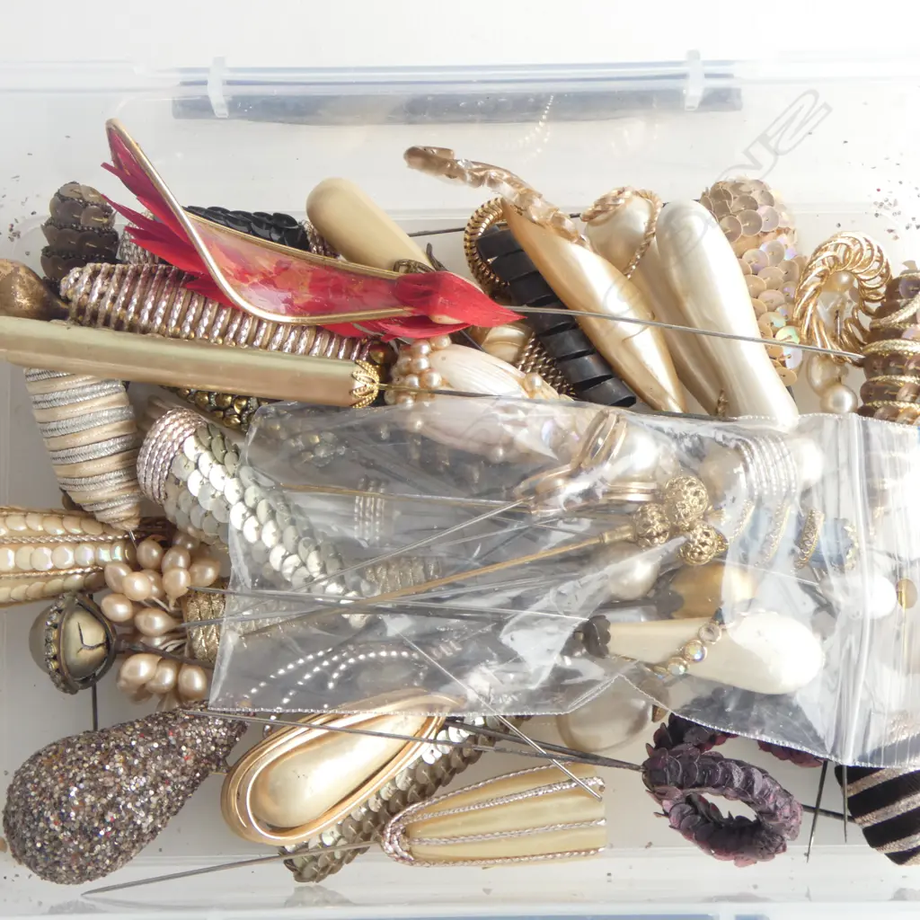 COLLECTION VINTAGE HATPINS Image 1++