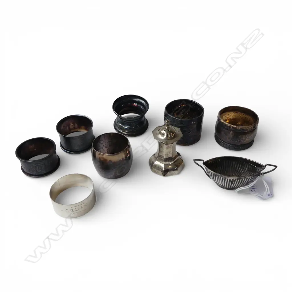 9 PCES SILVER; 2 800 NAPKIN RINGS 55gms, 7 PCES 925 147gms Image 1++