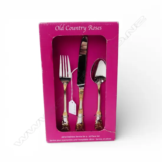  ROYAL ALBERT OLD COUNTRY ROSES CUTLERY  20 PCE – BOXED