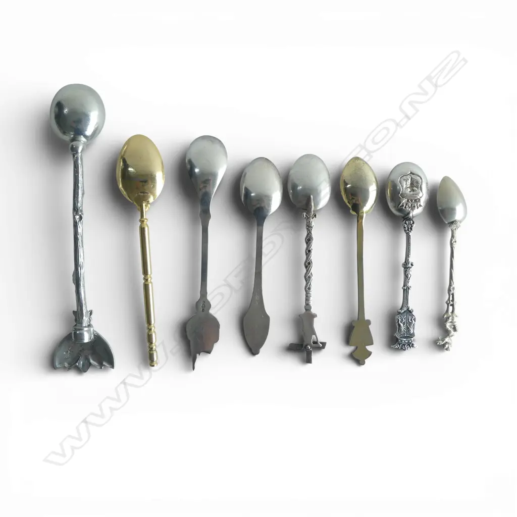 COLLECTION 8 VINTAGE SOV SPOONS SOME CONT SILVER Image 1++