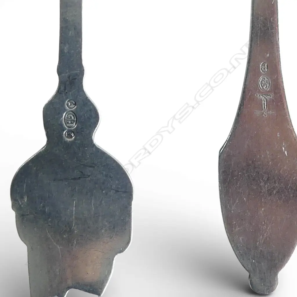 COLLECTION 8 VINTAGE SOV SPOONS SOME CONT SILVER Image 1++