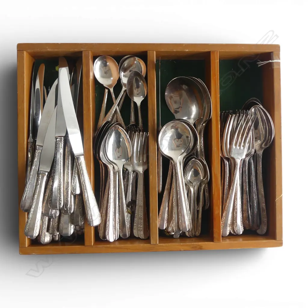 LARGE RODD CUTLERY SET IN RIMU CUTLERY TRAY L400MM Image 1++