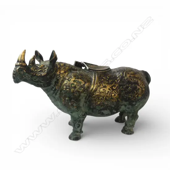 HEAVY BRASS RHINO ORNAMENT w. HINGED LID L.300mm