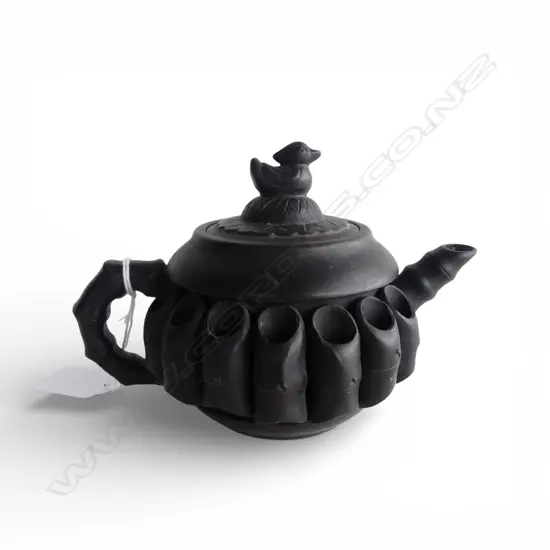 CHINESE  YIXING dark CLAY TEAPOT. With bamboo repeating section rim & duck finial. Dia.110mm