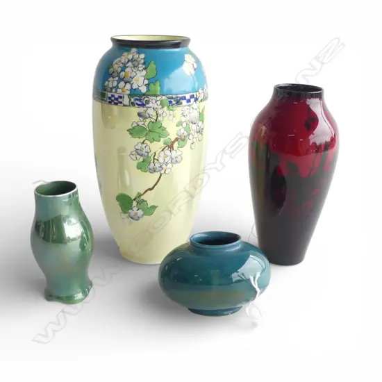 4 R/D VASES TALLEST 200MM RIM CHIP TO FLAMBE