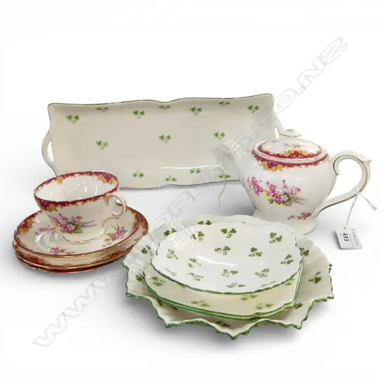 SHELLEY CHINA TEAPOT & MATCHING CSP WITH 5 SHELLEY SHAMROCK DISHES