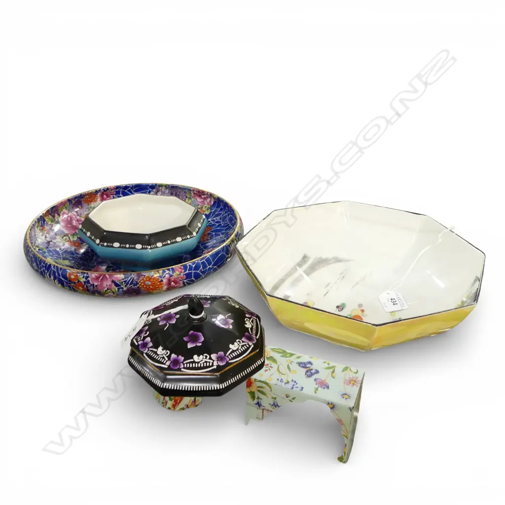 2 SHELLEY CHINA BOWLS DIA240MM & 2 SHELLEY CHINA DRESSINGTABLE BOWLS Image 1++