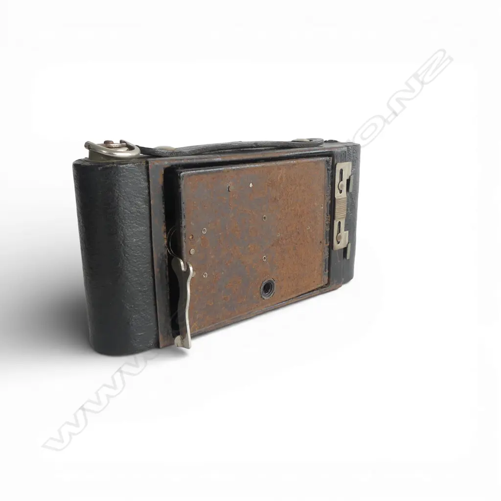 2 LEATHER CASED VIN BELLOWS CAMERAS AGFA & KODAK Image 1++