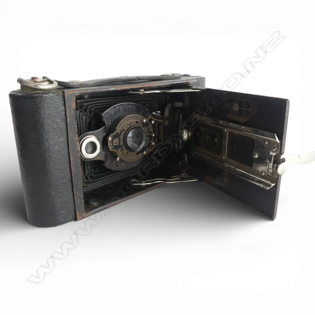 2 LEATHER CASED VIN BELLOWS CAMERAS AGFA & KODAK Image 1++