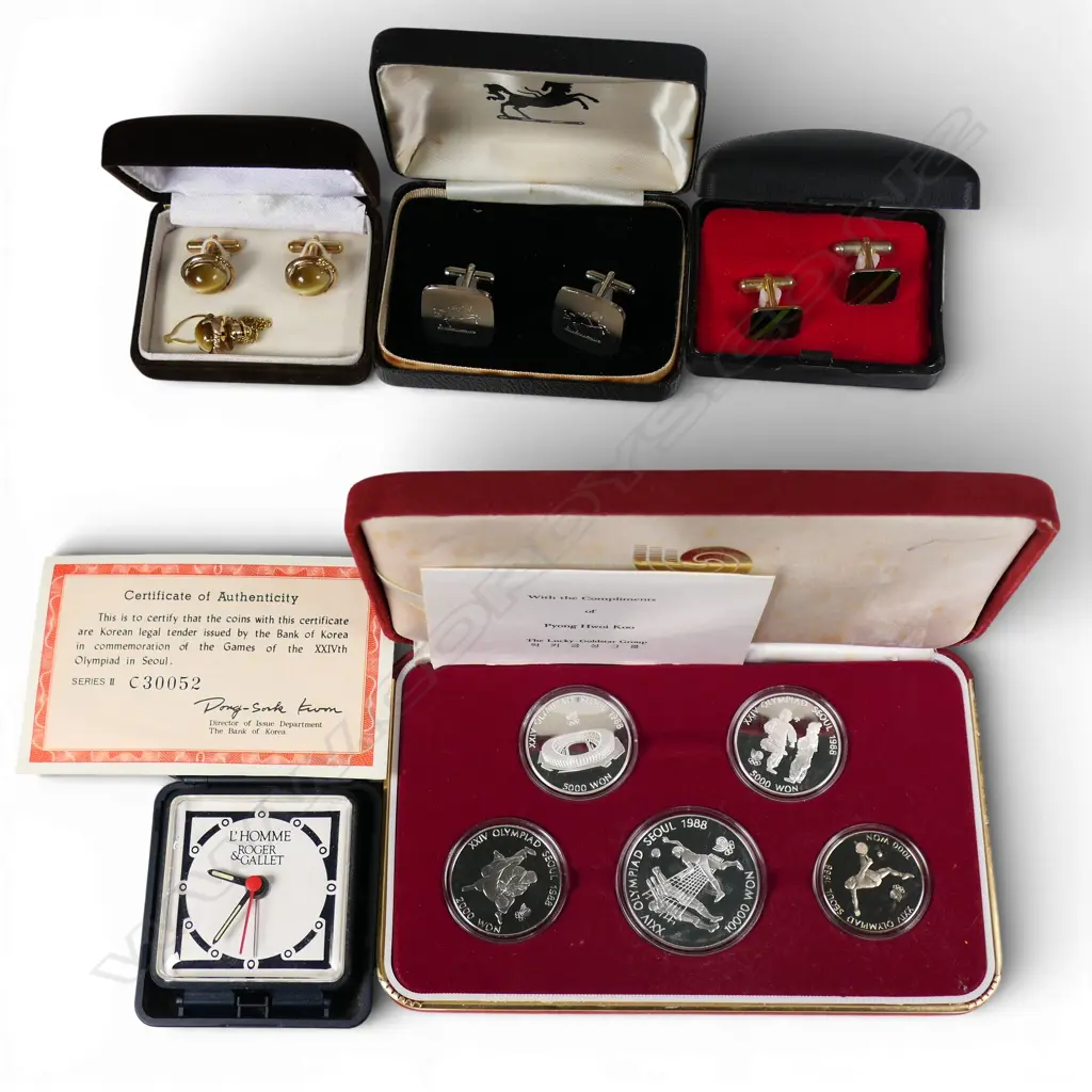 5 SEOUL 1988 OLYMPICS COINS (3 STG 67gms), 3 PRS CUFFLINKS, TRAVELLING CLOCK, ALL CASED Image 1++