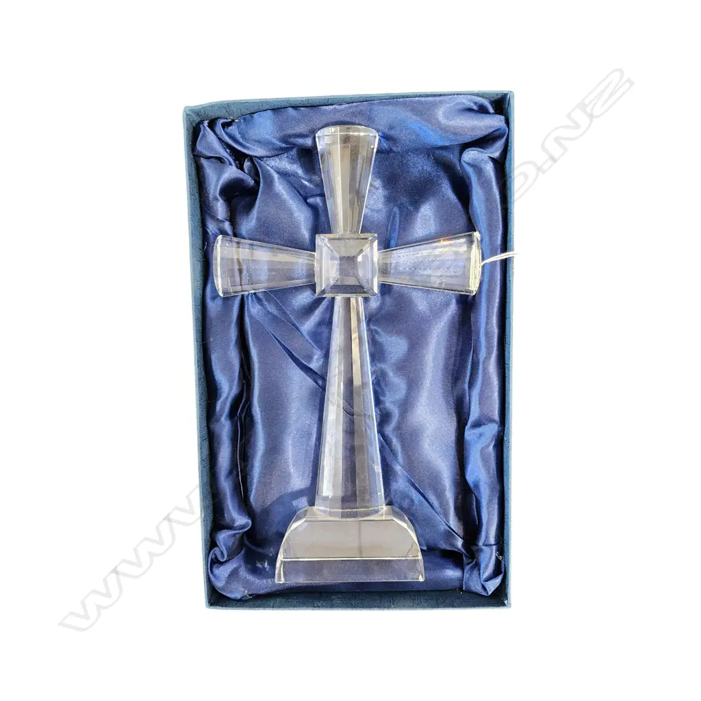 STANDING GLASS CROSS FIGURINE 300 mm HEIGHT Image 1++