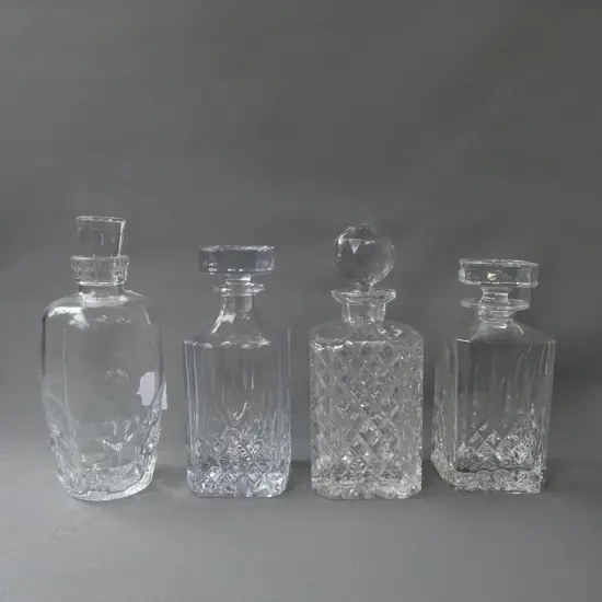 4 CRYSTAL & GLASS DECANTERS, H.260mm tallest
