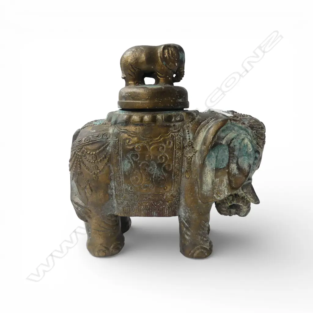 BRONZE ELEPHANT w. LID H.190mm Image 1++