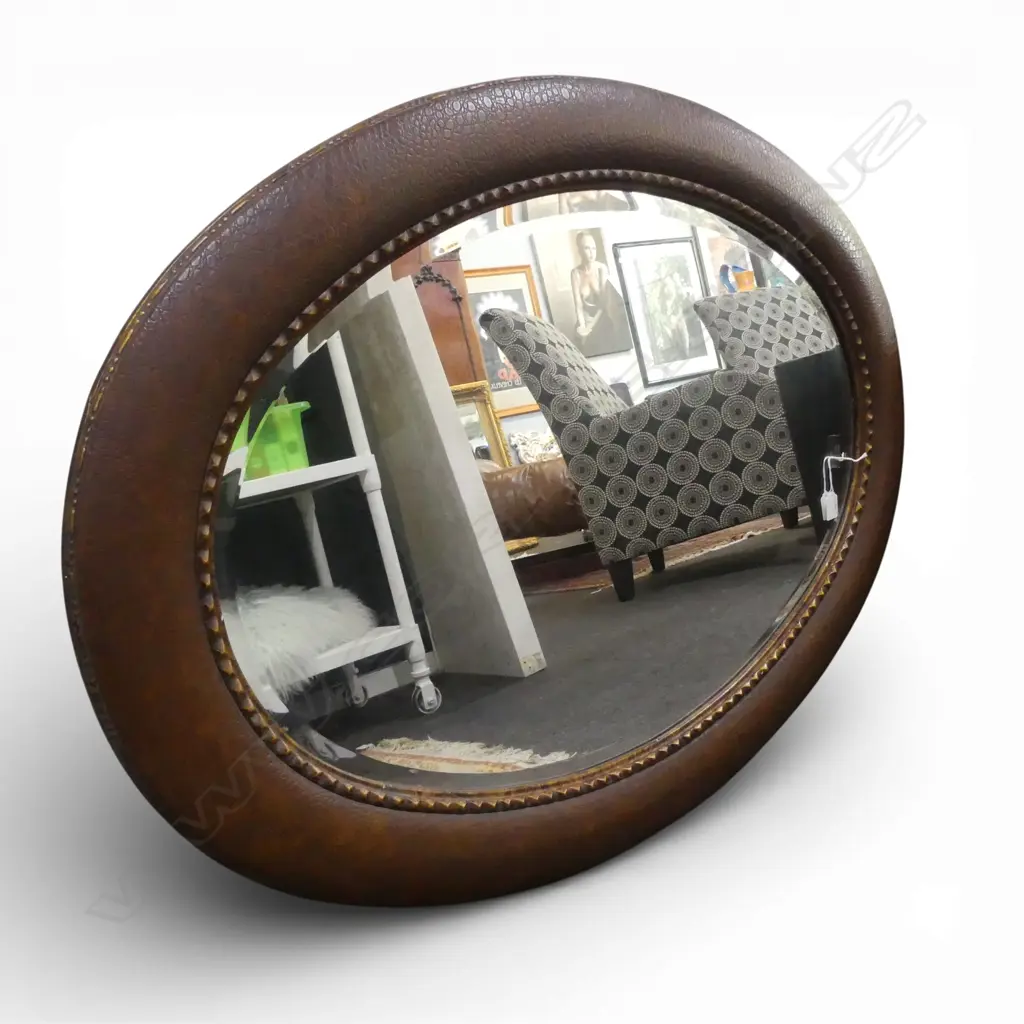 LG OVAL MIRROR 820x1120mm Image 1++