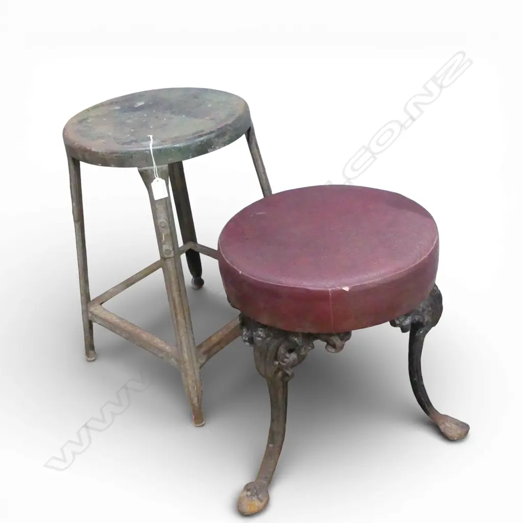 2 METAL STOOLS H.560mm Image 1++