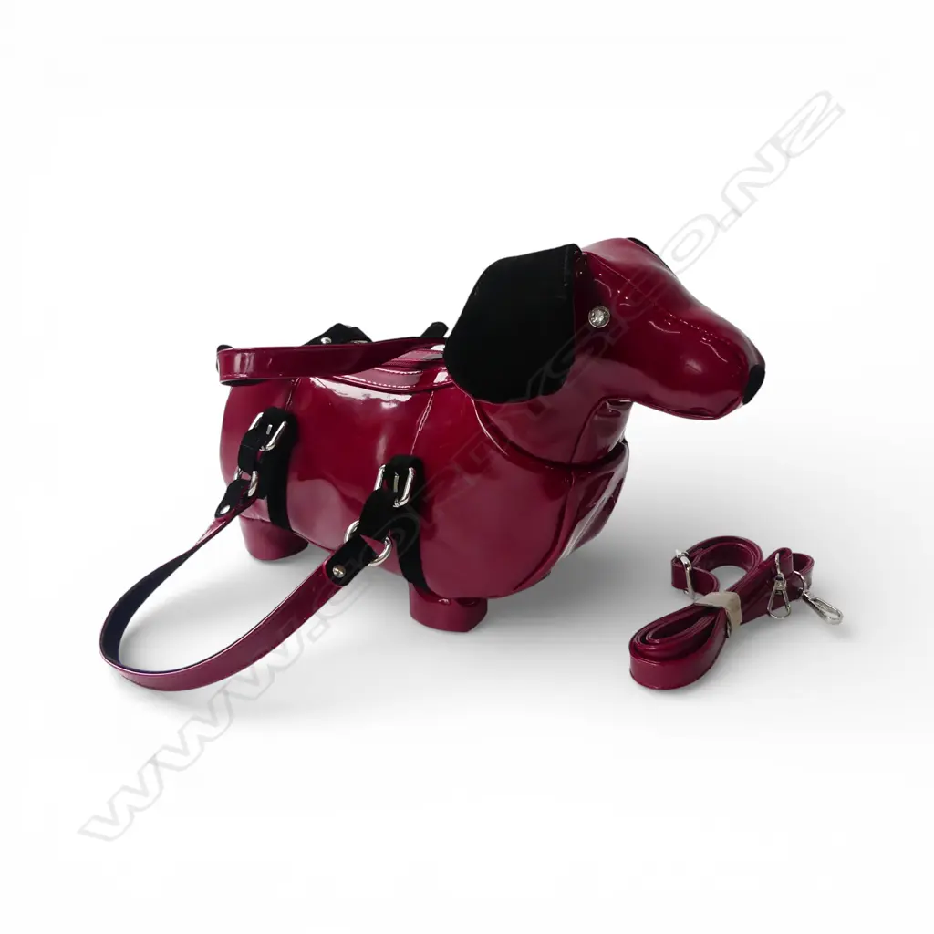 RED DACHSHUND HAND BAG Image 1++