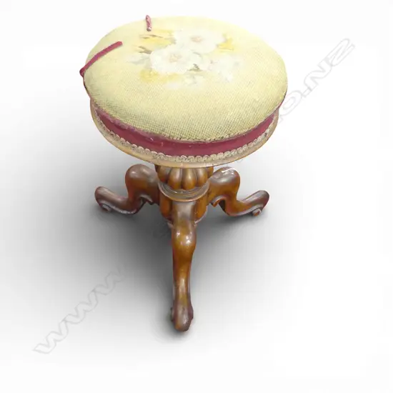 ANTIQUE NEEDLEPOINT PIANO STOOL H.480mm