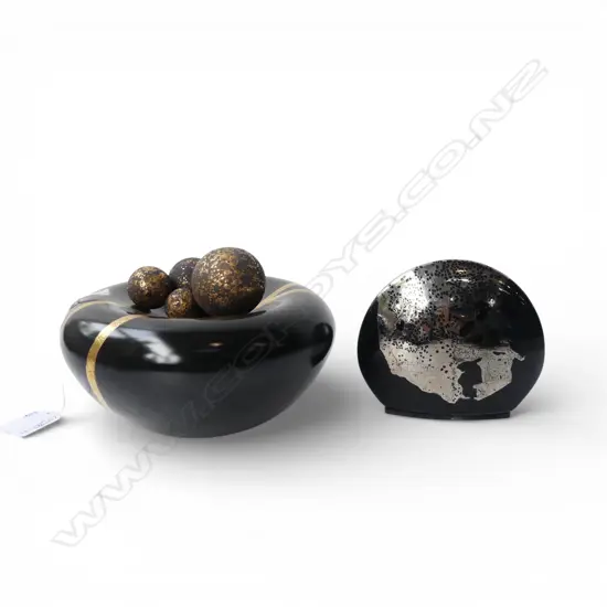 2 STUDIO POTTERY WORKS by CARROL SWAN + 4 POTTERY BALLS