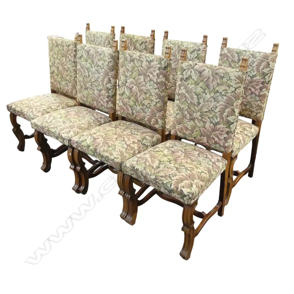 8 DINING CHAIRS Image 1++