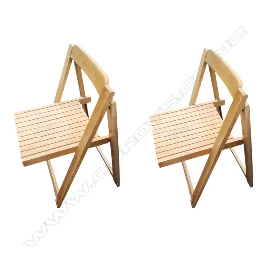 PR WOODEN SLATTED FOLDING CHAIRS