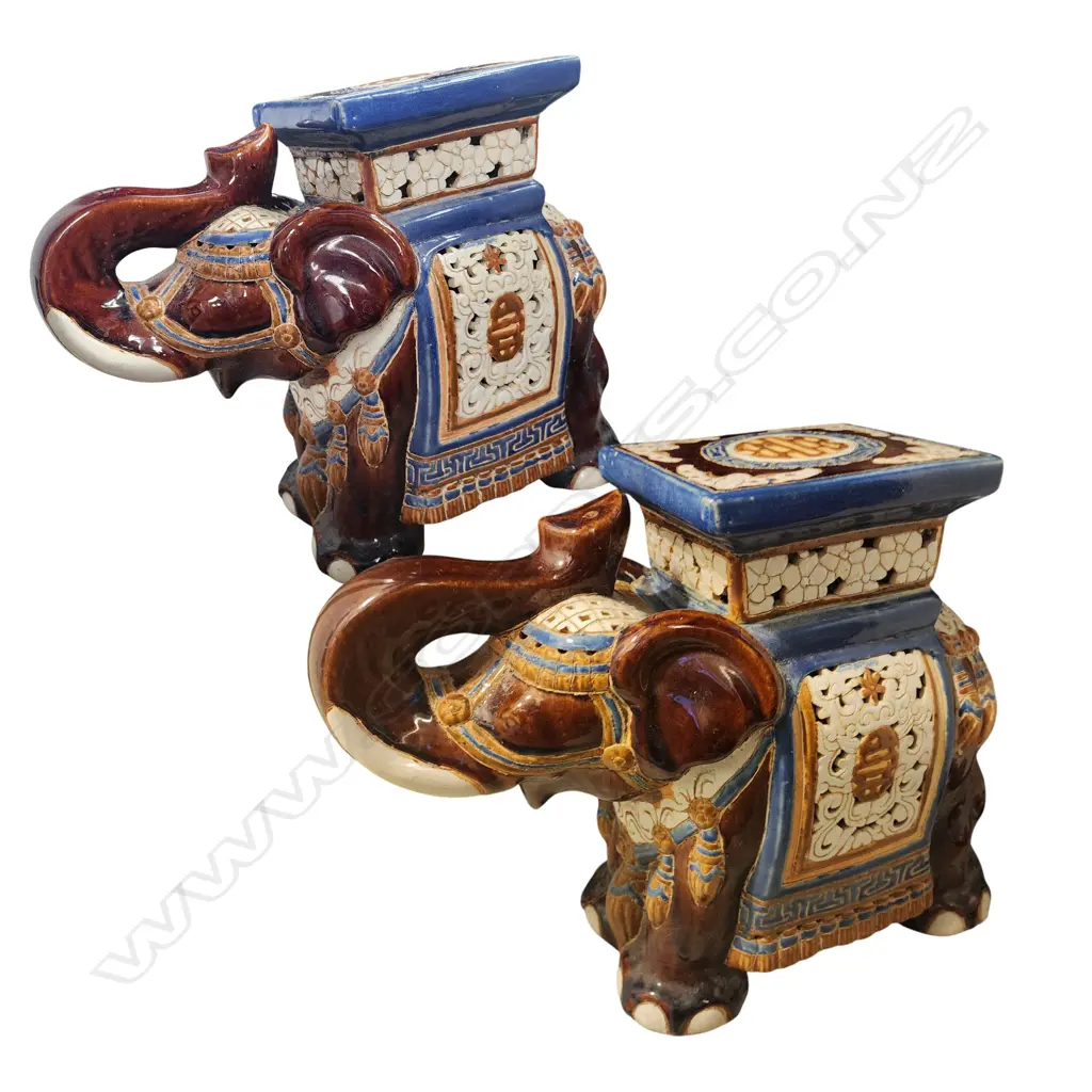 VINTAGE CERAMIC ELEPHANT PLANT STAND OR GARDEN STOOL 400h x 500l x 250w mm Image 1++