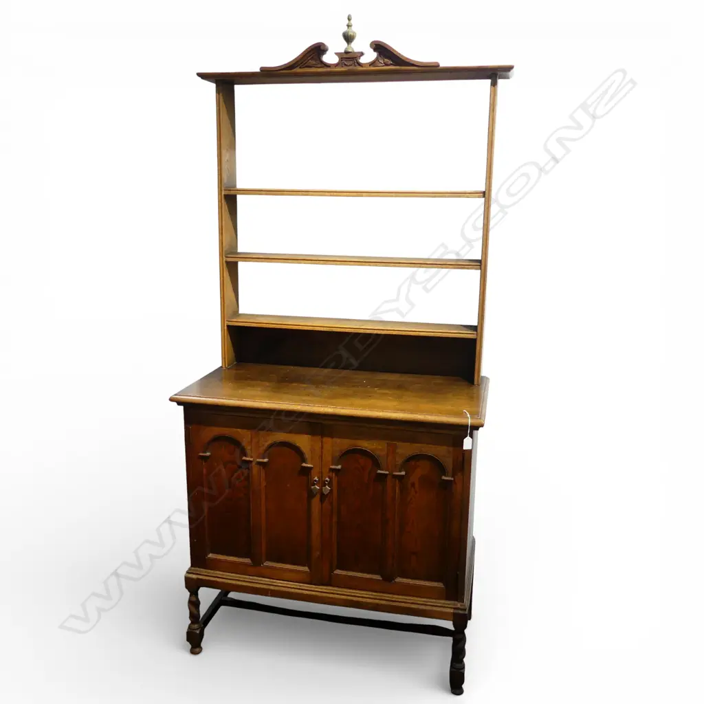 EARLY 20THC OAK SMALL DRESSER. Plate rack back on cupboard base w barley twist legs 960x470x2080mm approx. Image 1++