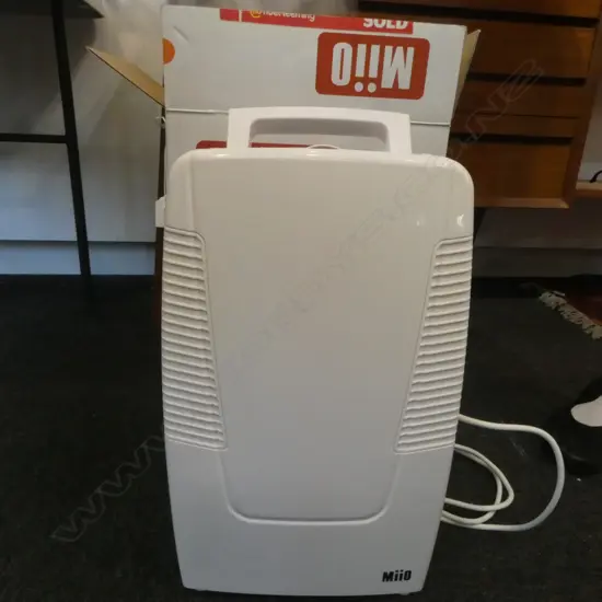 MIIO 8L DEHUMIDIFIER, BOXED AS NEW