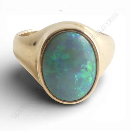 9CT OPAL RING, 8.3gms SIZE Q