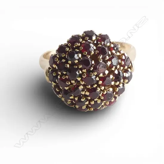 9ct ROSE GOLD GARNET  DOME TOP RING 4.4gms SIZE O (chips to some stones)