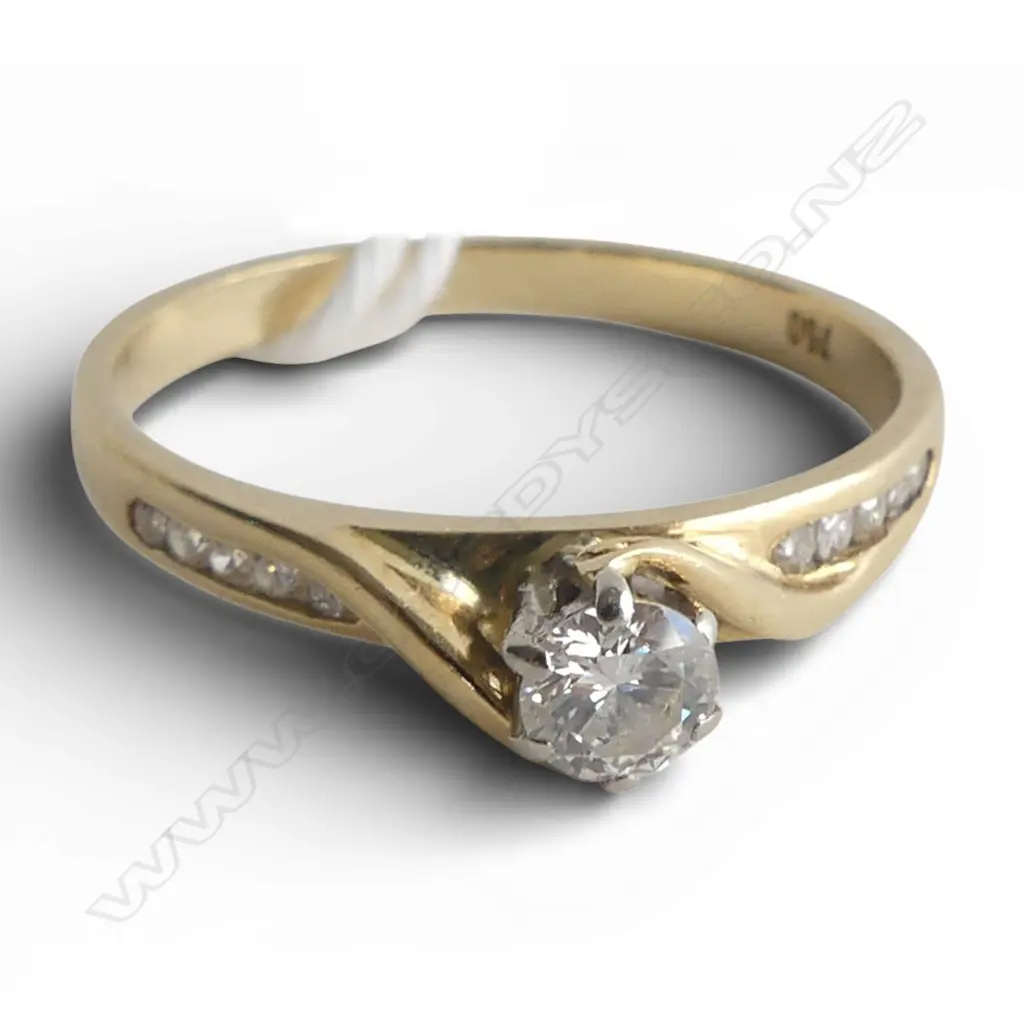 18ct GOLD & DIAMOND (3.8mm) RING 2.35gms SIZE O1/2 Image 1++