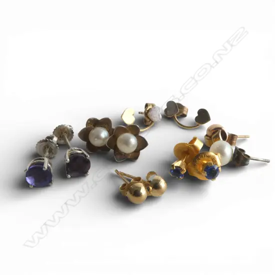 5 PRS EARRINGS (2 9CT 0.8gms + 2 14CT TANZANITE) + 2 ODDS