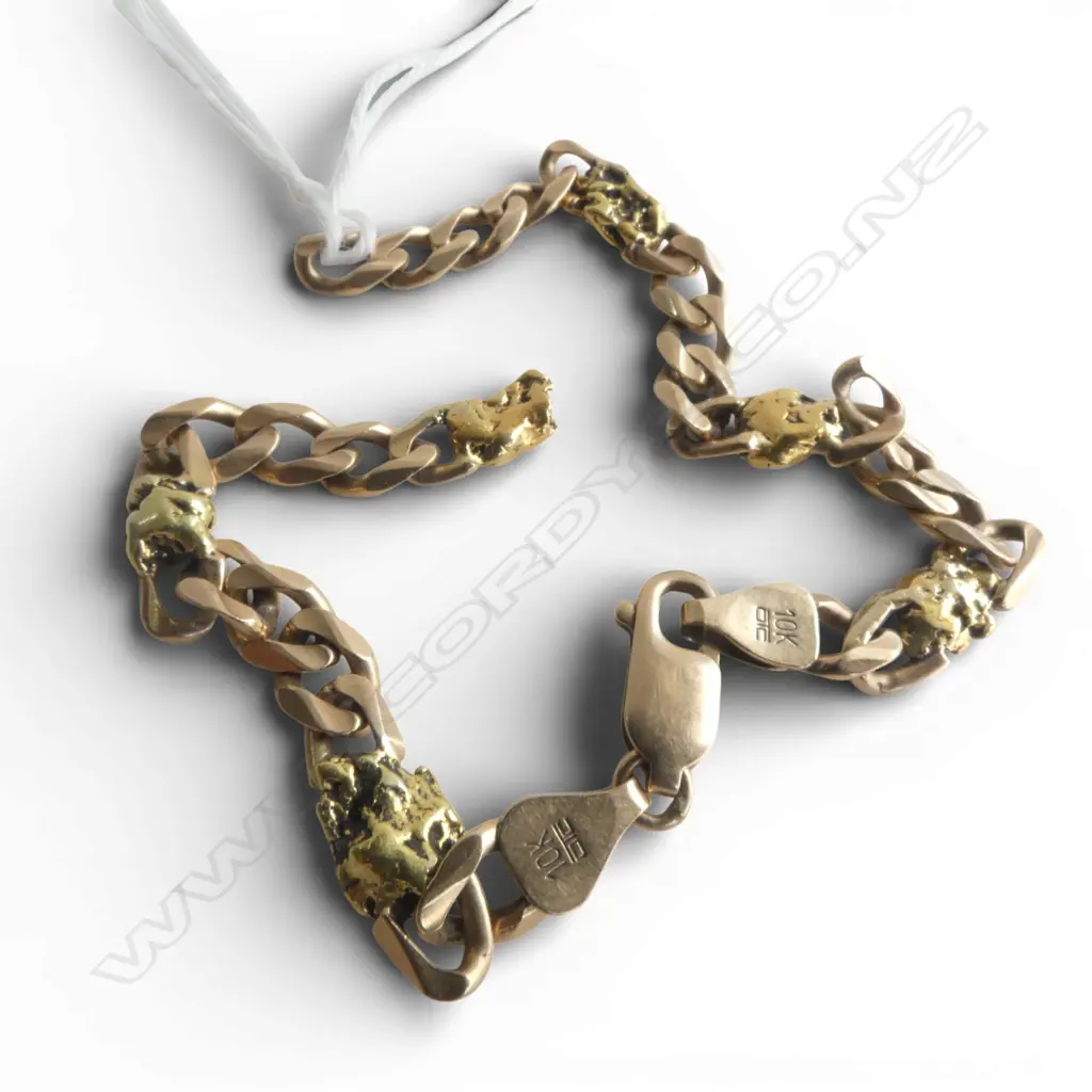 10CT Yellow Gold BRACELET w. GOLD NUGGETS testing as 21ct gold. L.200mm. 1 break needs resoldering 12.1gms Image 1++
