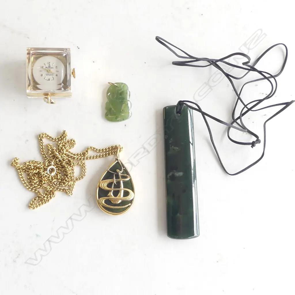 3 POUNAMU JEWELLERY ITEMS: silver gilt framed pendant + mini tiki + long pendant + cube pendant watch Image 1++