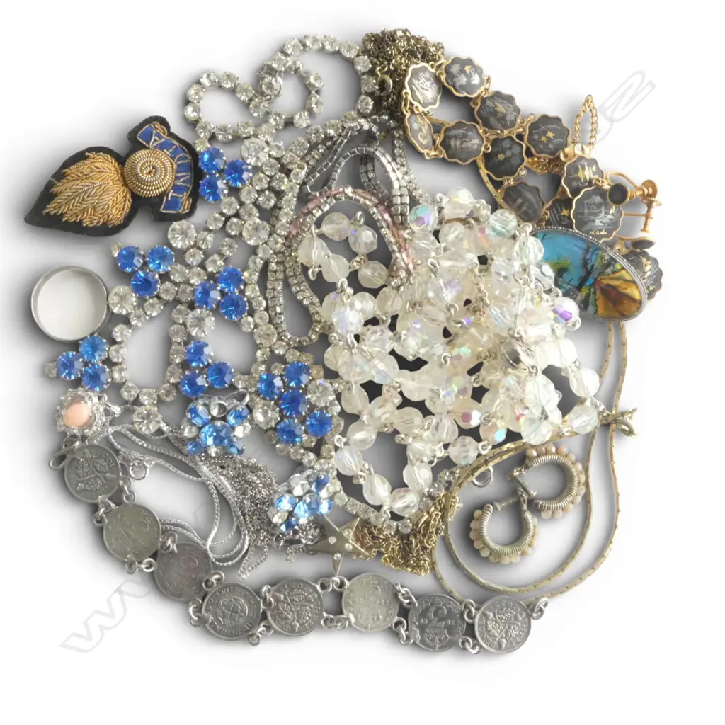 BOX VINTAGE COSTUME & SILVER JEWELLERY: coin bracelet + necklaces + Japanese Damascene suite etc  Image 1++