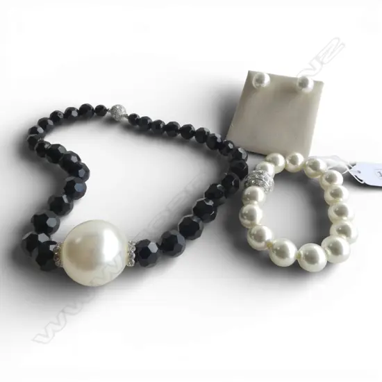 FAUX PEARL/ BLACK GLASS JET with DESIGNER  FAUX PEARL BRACELET EARRINGS SET