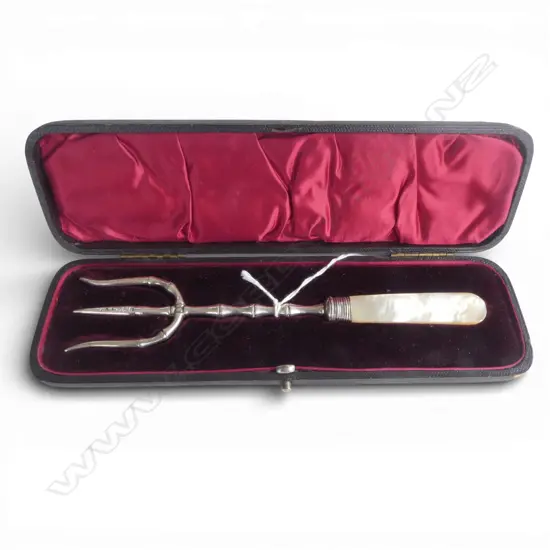 STG SILVER BREAD FORK mop handle, SHEFFIELD 1896, in box, 67gms TW