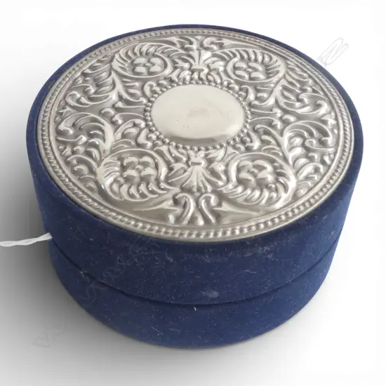 EMBOSSED SILVER or SILVER PLATE TOPPED VELVET JEWELLERY BOX Dia.110mm